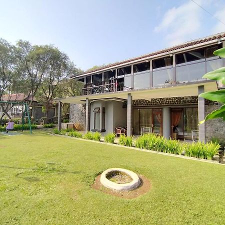 Villa Bukit Danau Lot 14 Cinengangirang 외부 사진