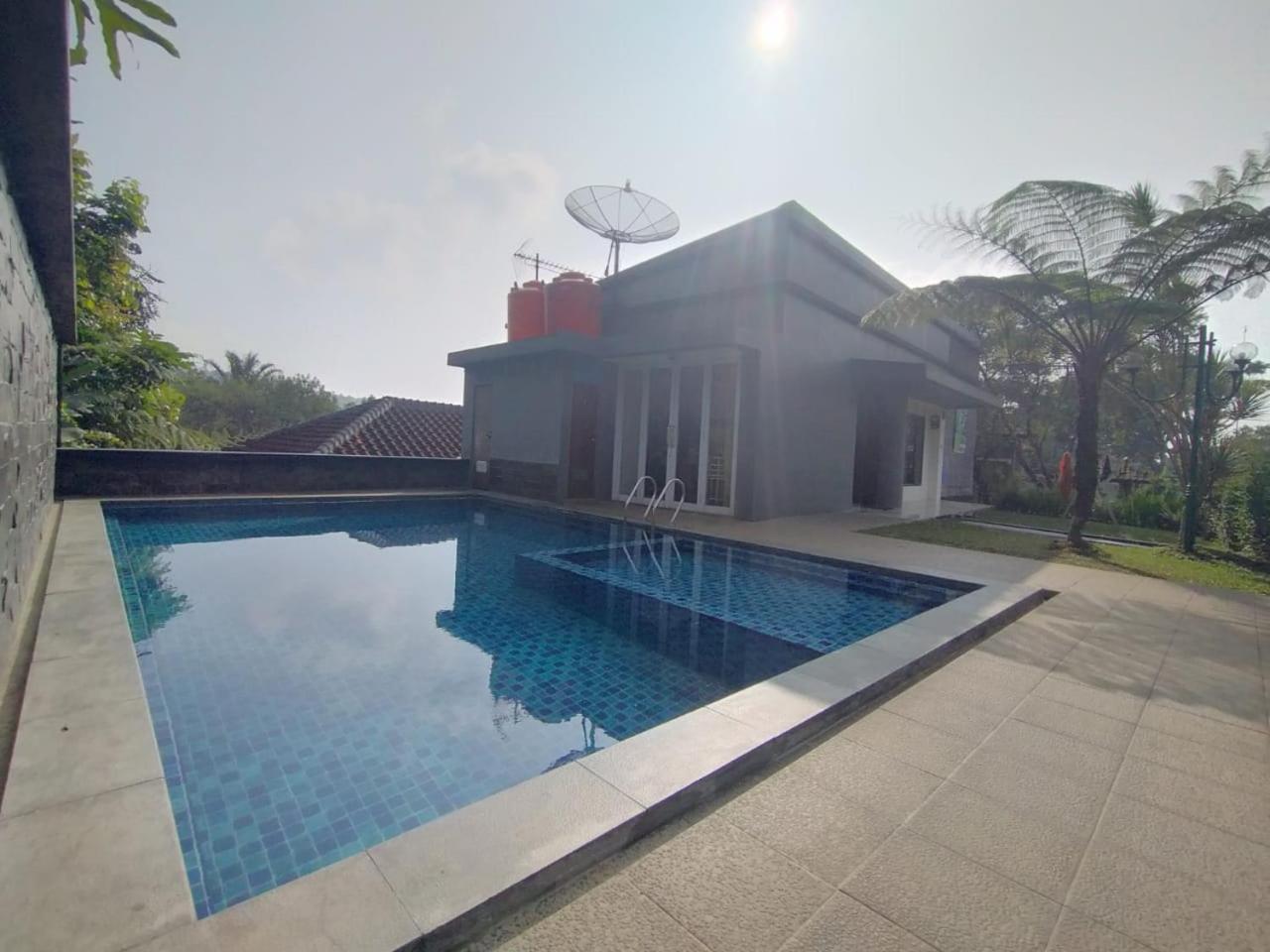 Villa Bukit Danau Lot 14 Cinengangirang 외부 사진