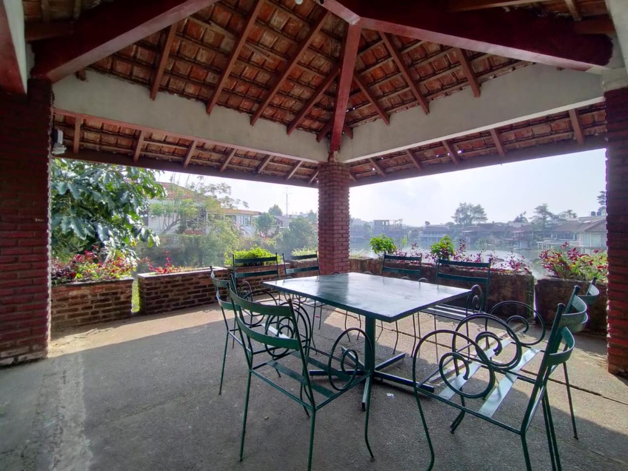 Villa Bukit Danau Lot 14 Cinengangirang 외부 사진