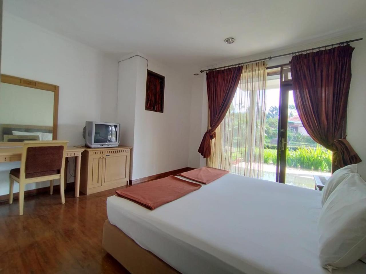 Villa Bukit Danau Lot 14 Cinengangirang 외부 사진